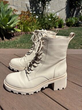 Women’s Lace-Up Chunky Heel Combat Boots in Cream